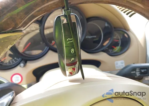 2013 Porsche Cayenne Diesel из США, поврежденный, VIN WP1AF2A24DLA25338